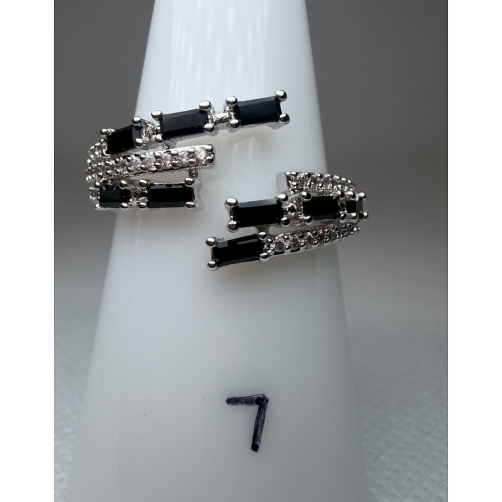 Size 7 Bomb Party Ring - RG38987 Meet Them In The Middle - Black Onyx on Rhodium
